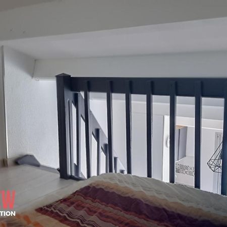 Vue Magique Sur La Marina - Appart En Duplex, Les Pieds Dans L'Eau 생시프리앙 외부 사진